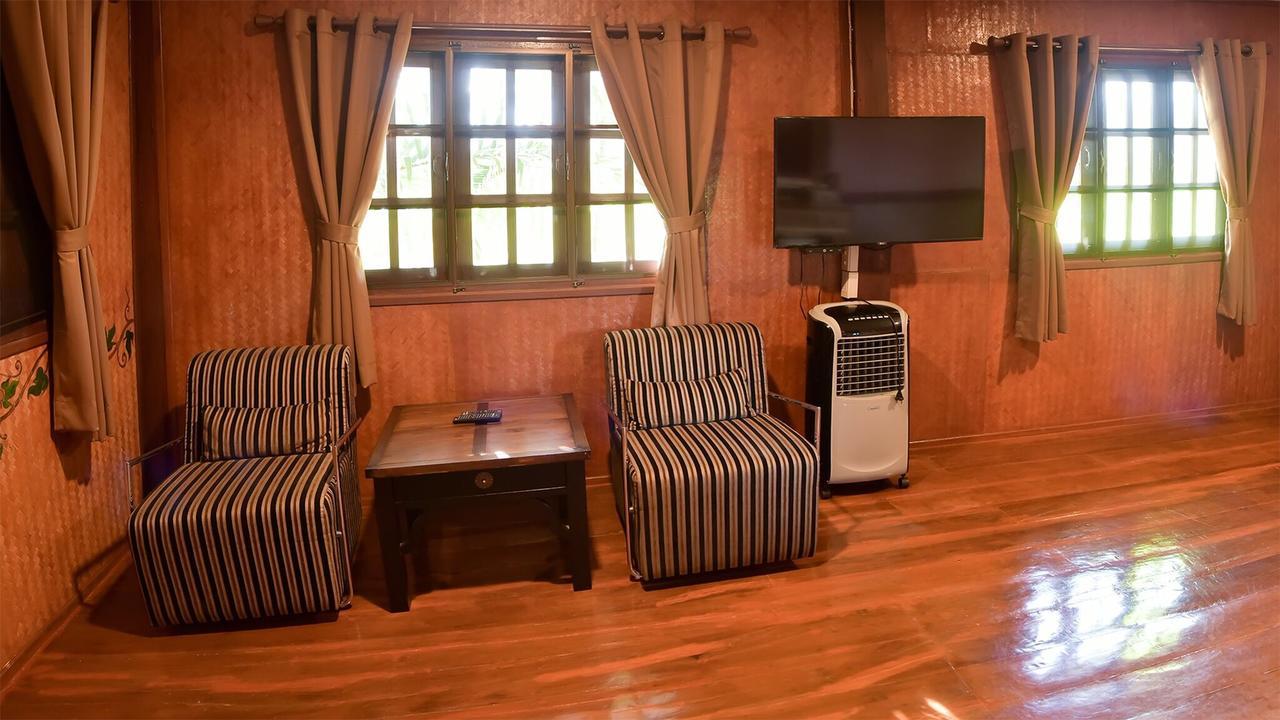 The Wes Village, Incl Free Breakfast & 100 Thb Food Gift Chiang Dao Exterior photo